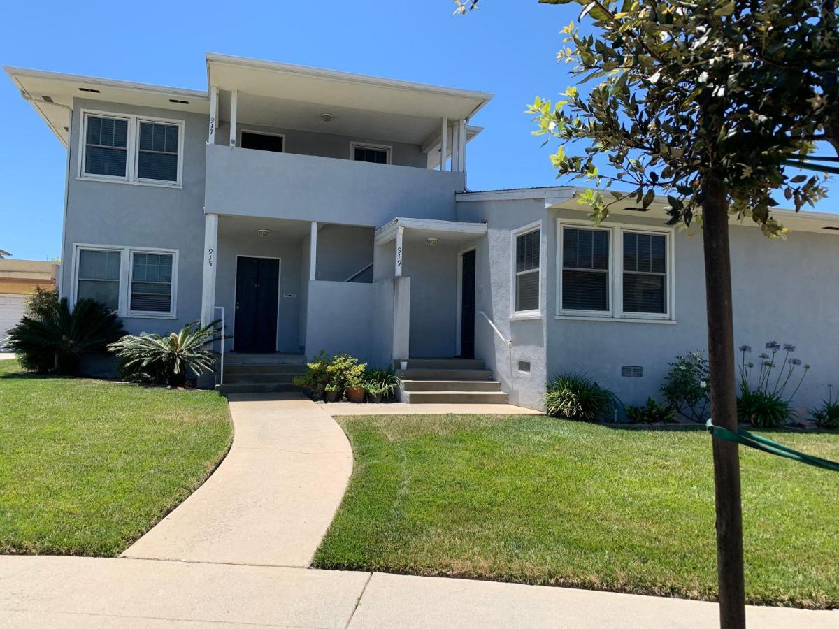 Rustling Leaves 2bd/1 Ba Upstairs Parking/laundry Appartement *