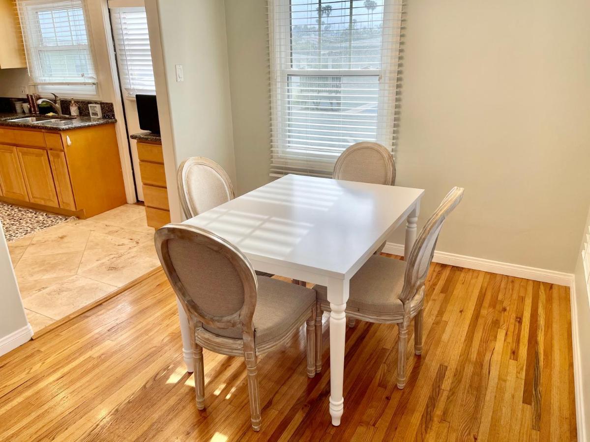 Rustling Leaves 2bd/1 Ba Upstairs Parking/laundry Appartement